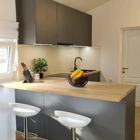 Apartment Family Oasis Zukve Vrsi